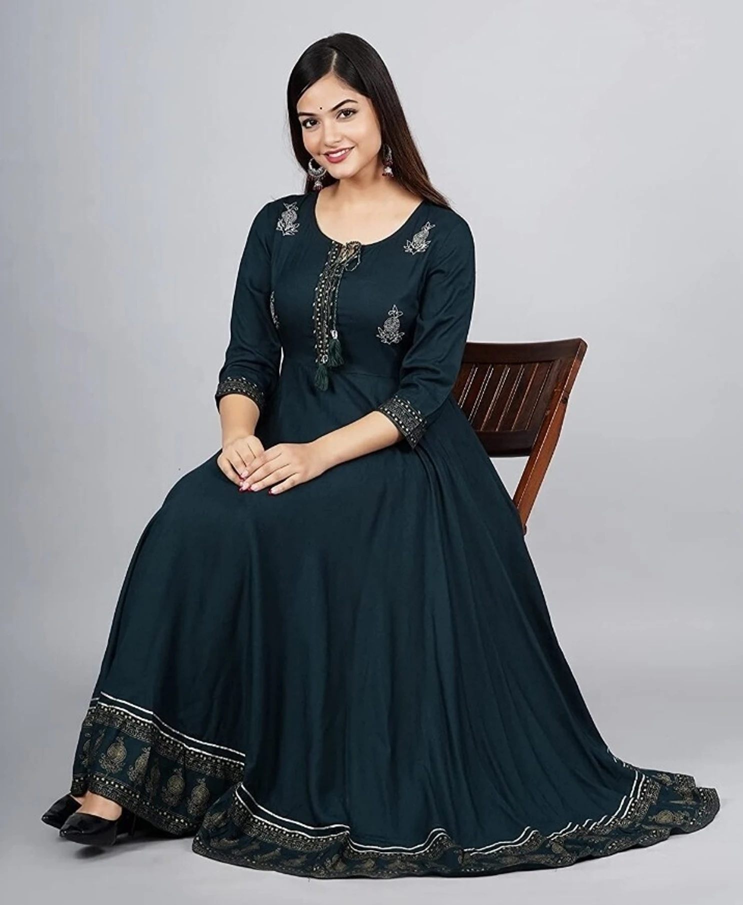 Poonam Fashion Women Embroidered Viscose Rayon Anarkali Kurta (Green)