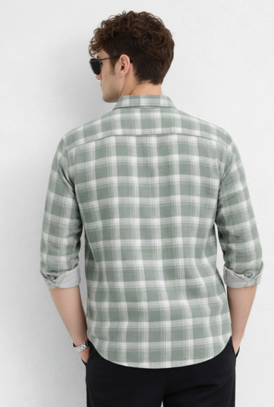 U TURN Men Slim Fit Striped Spread Collar Casual Shirt