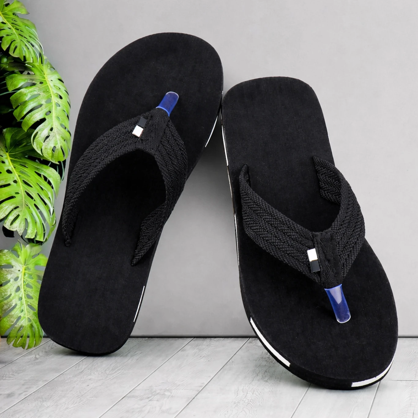 Men Slippers (Black)