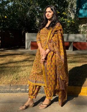 KLOSIA Women Printed Kurta and Pant Set with Dupatta (XX-Large) Mustard Yellow