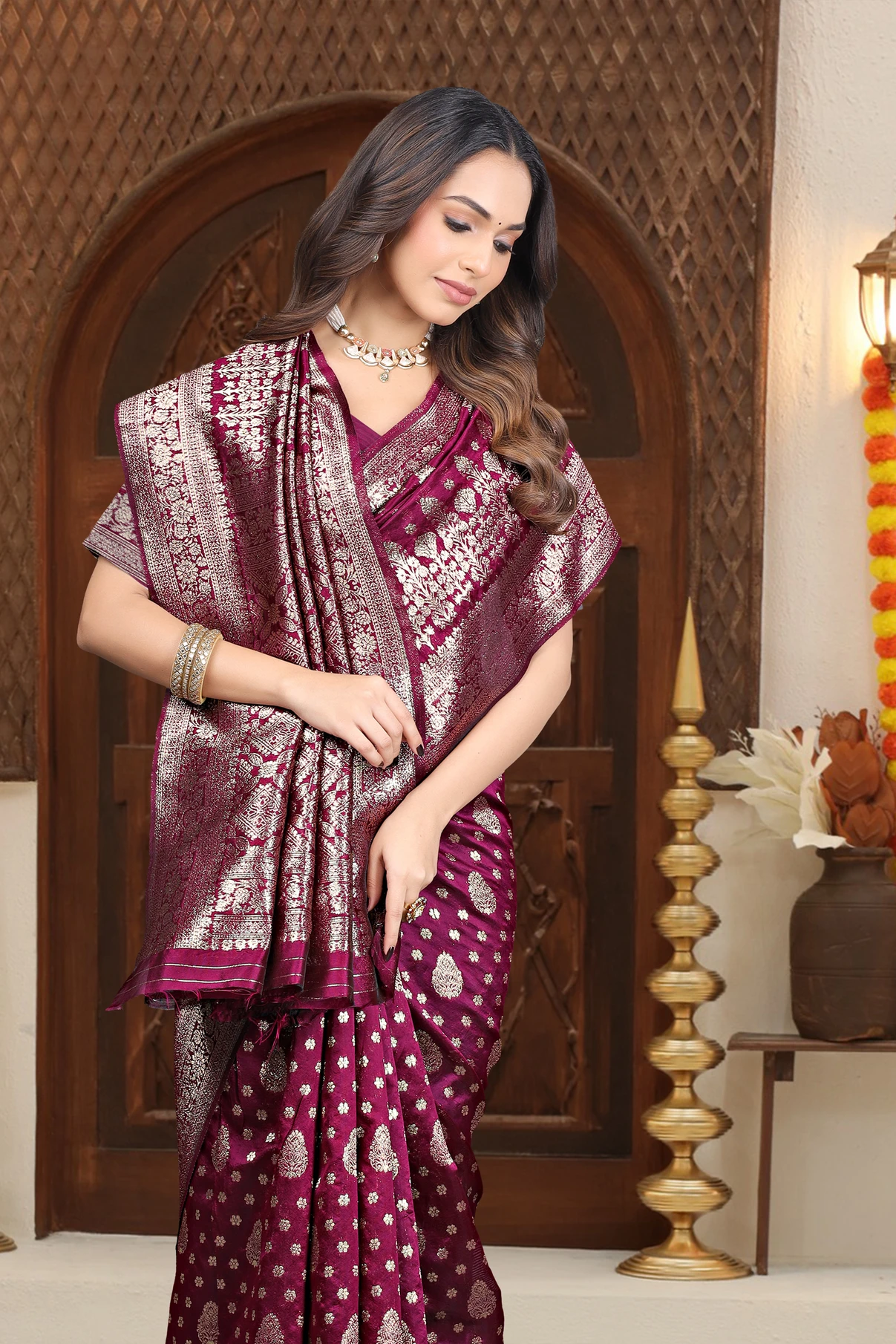 ay Khodiyar Woven, Embellished Ikkat Jacquard Saree (Maroon, Multicolor)