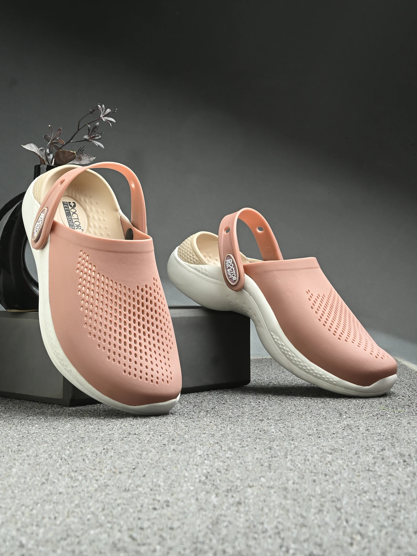DOCTOR FEEL SOFT Women Clogs Comfortable Soft Cushion Lightweight Daily Wear Casual Footwear Clogs Sandal