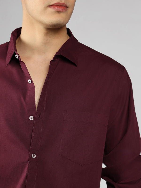 Dennis Lingo Men Slim Fit Solid Spread Collar Casual Shirt