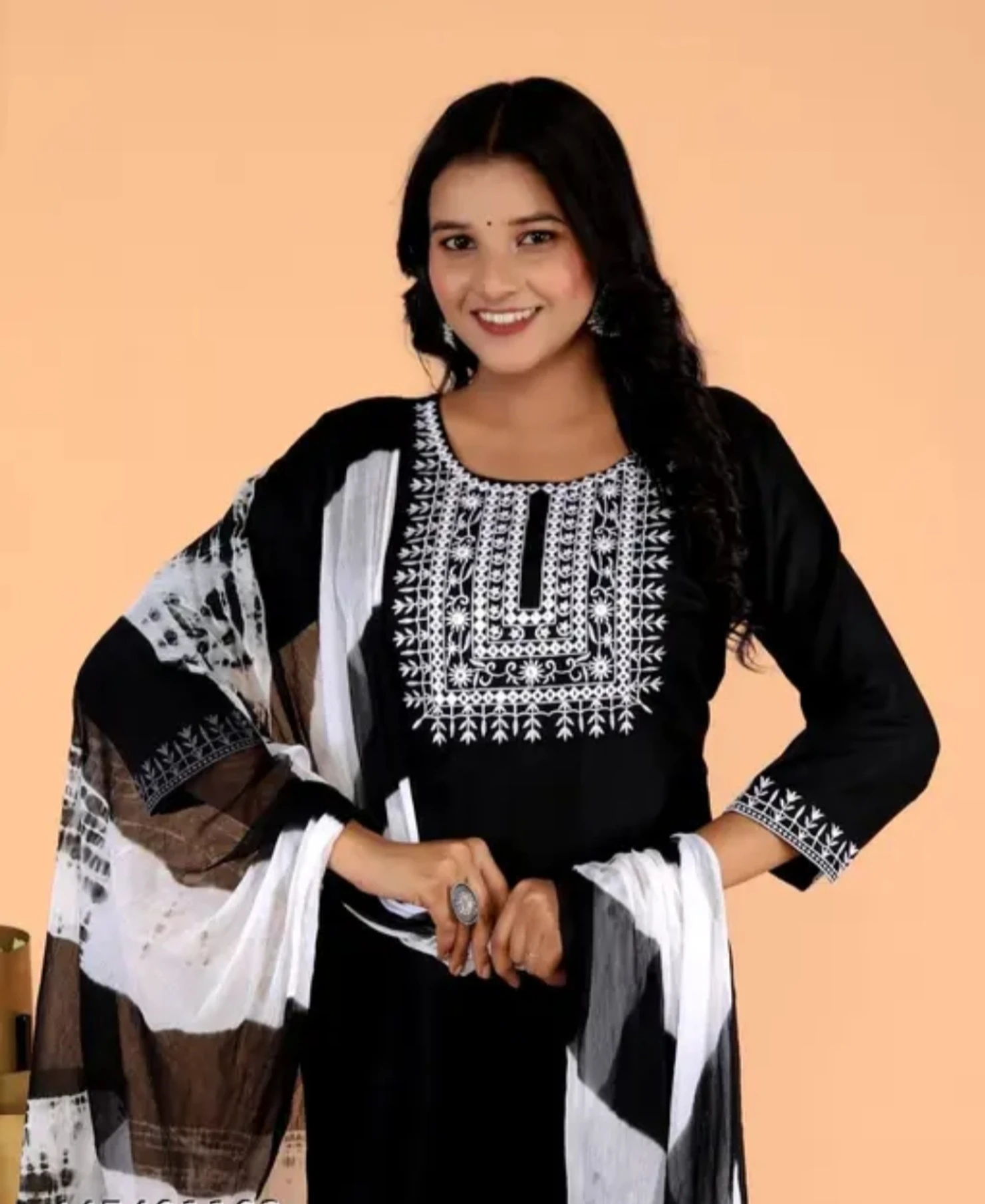 Elegant Outfit Women Viscose Rayon Kurta Pant Dupatta Set