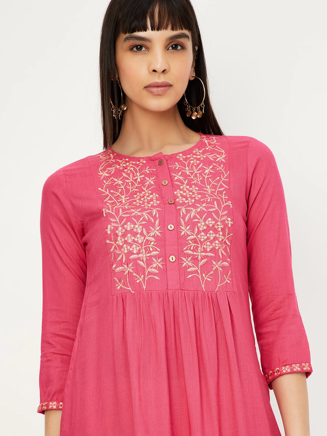 Embroidered Viscose Rayon Straight Kurta (Pink)
